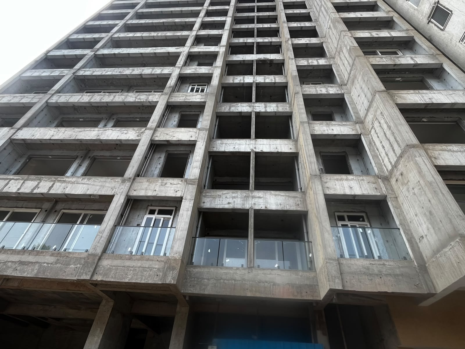 Parth Lake View, Airoli – 2 & 3 BHK flats Starting @ ₹1.50 Cr