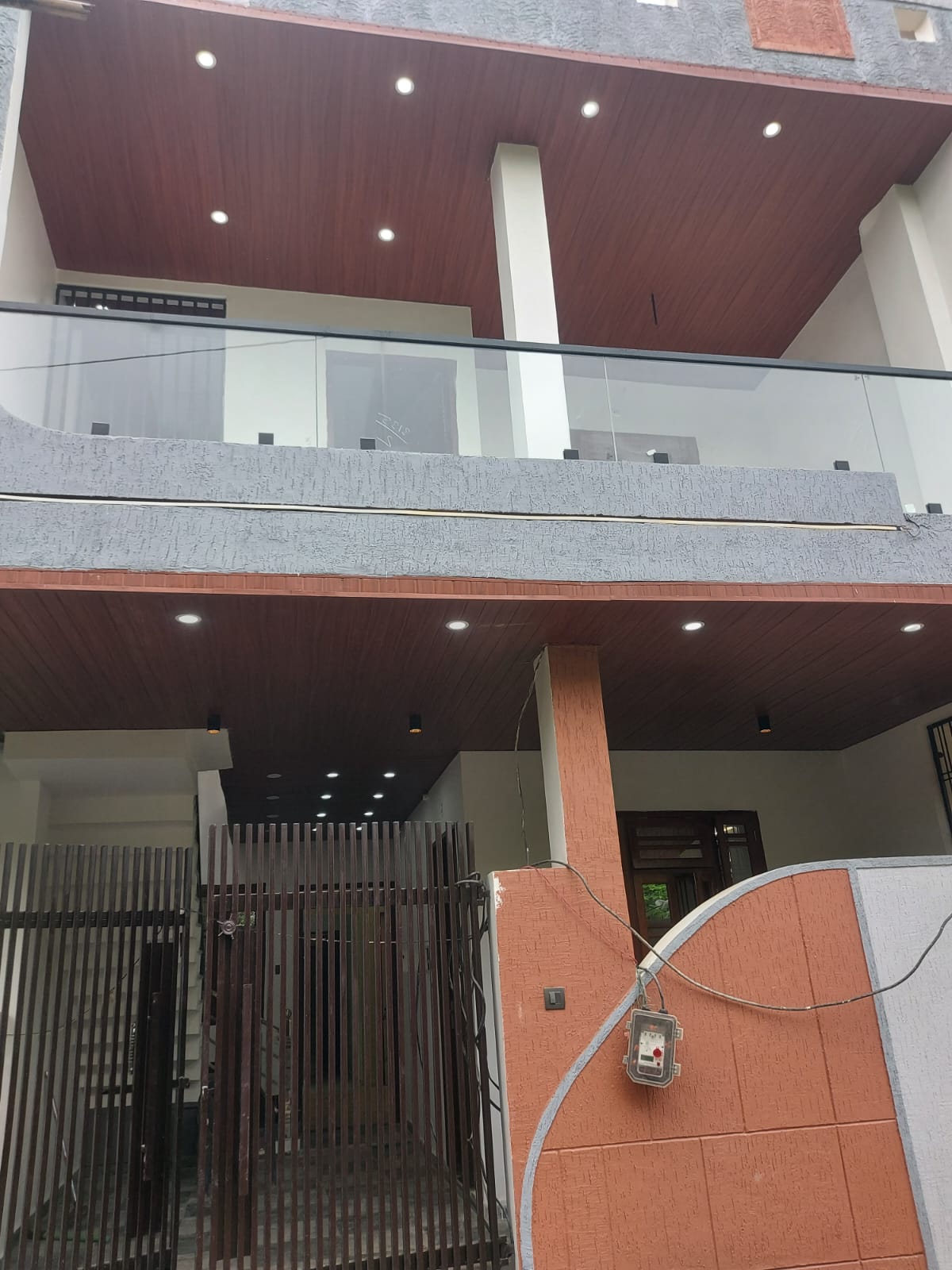 2BHK row house for resale in Jankipuram Vistar at ₹85 lac