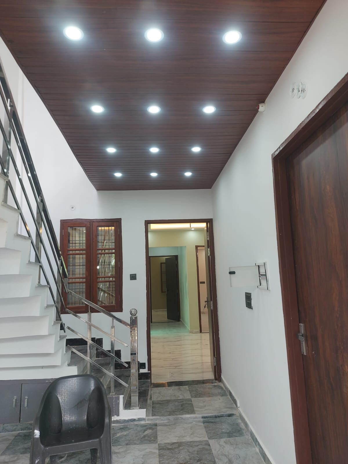 2BHK row house for resale in Jankipuram Vistar at ₹85 lac