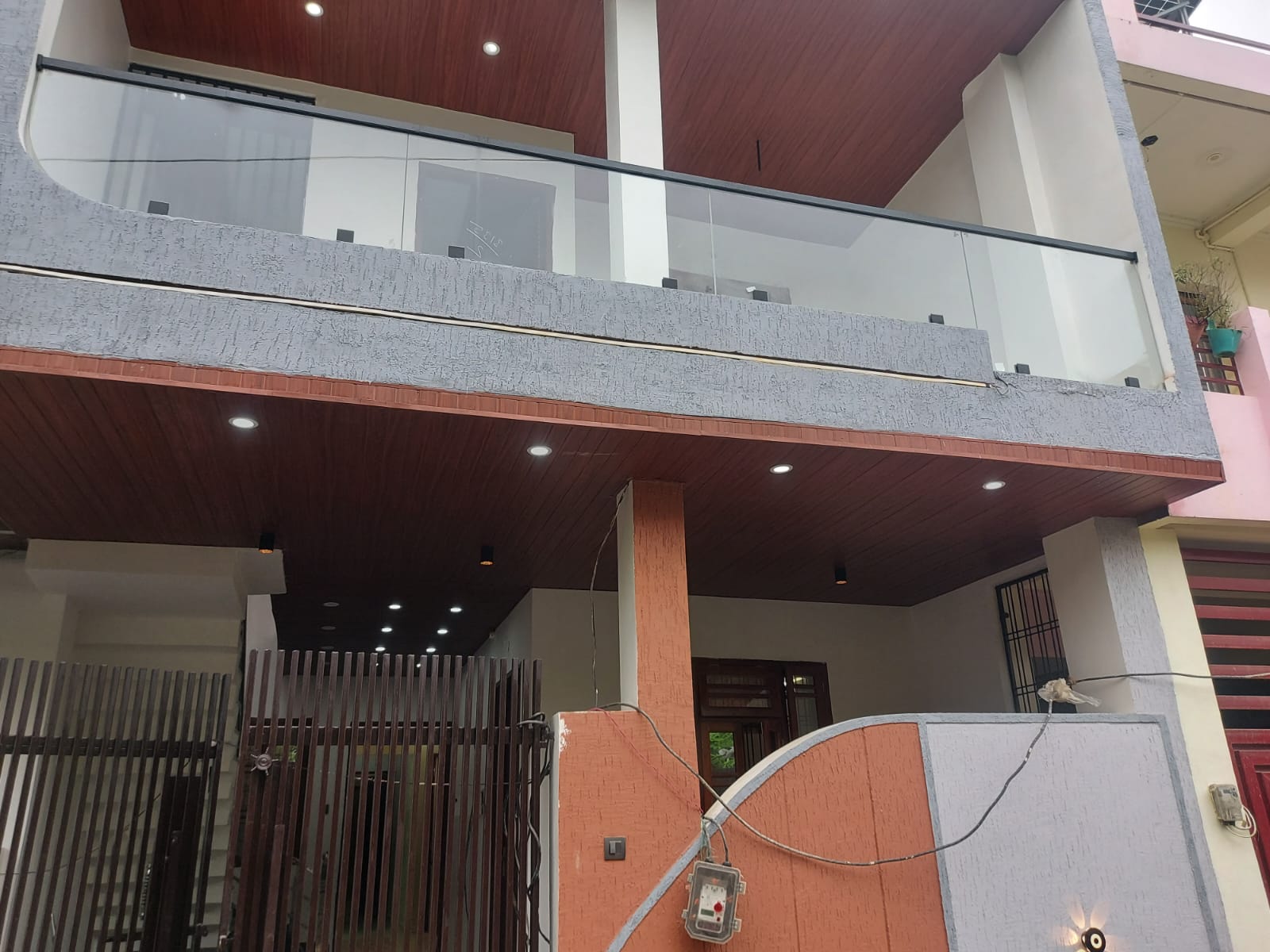 2BHK row house for resale in Jankipuram Vistar at ₹85 lac